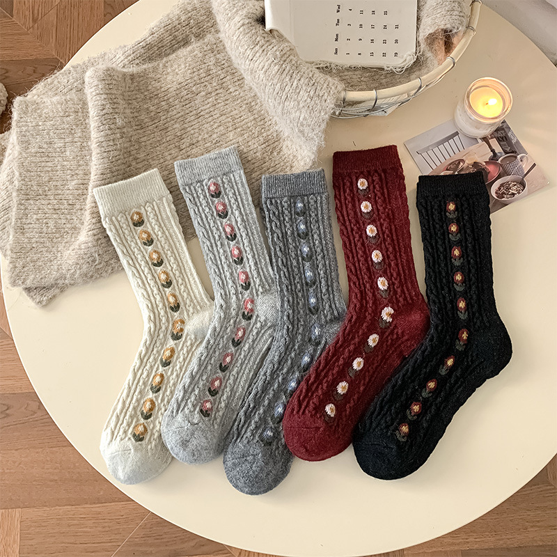 Boot Sock Slouchy - 한국식 달콤한 꽃무늬 울 중간 길이