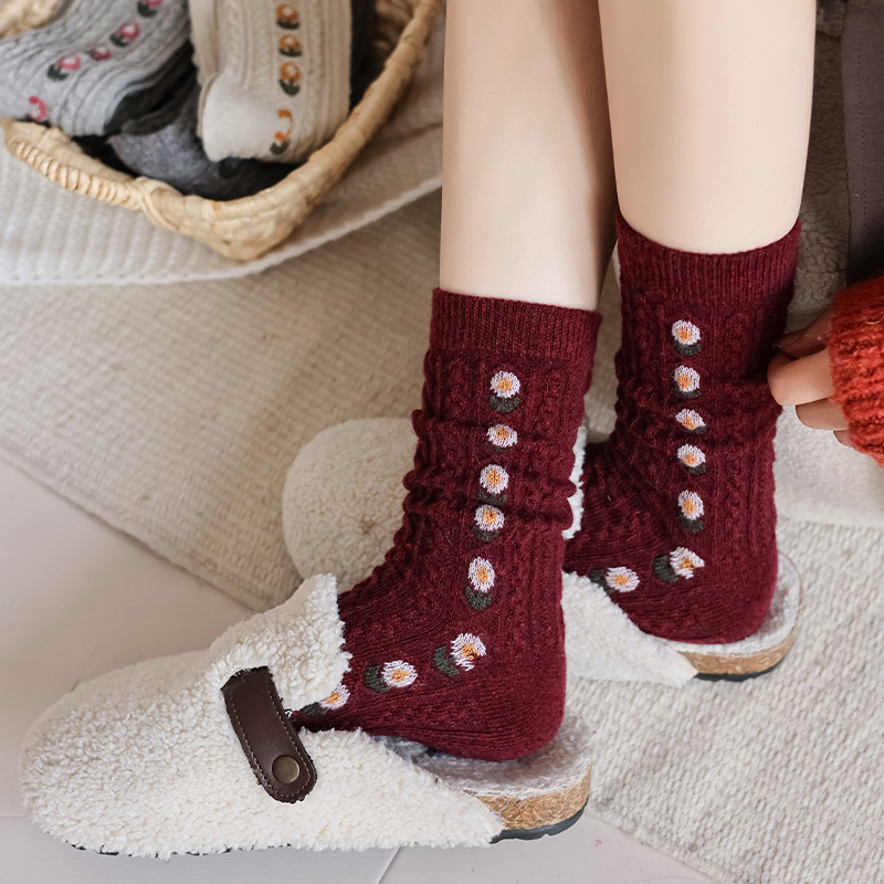 한국식 달콤한 꽃무늬 울 중간 길이 양말 케이블 니트  - Boot Sock Slouchy 리뷰 및 가격